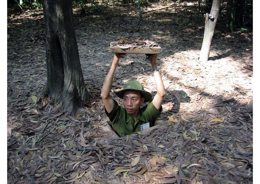 Foto cu chi tunnel eingang