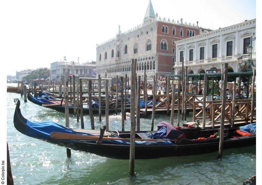 Foto gondeln am san marco platz