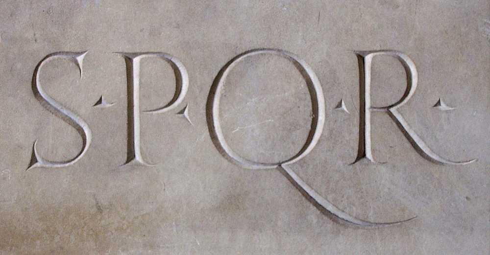 Foto spqrstone - senatus populusque romanus