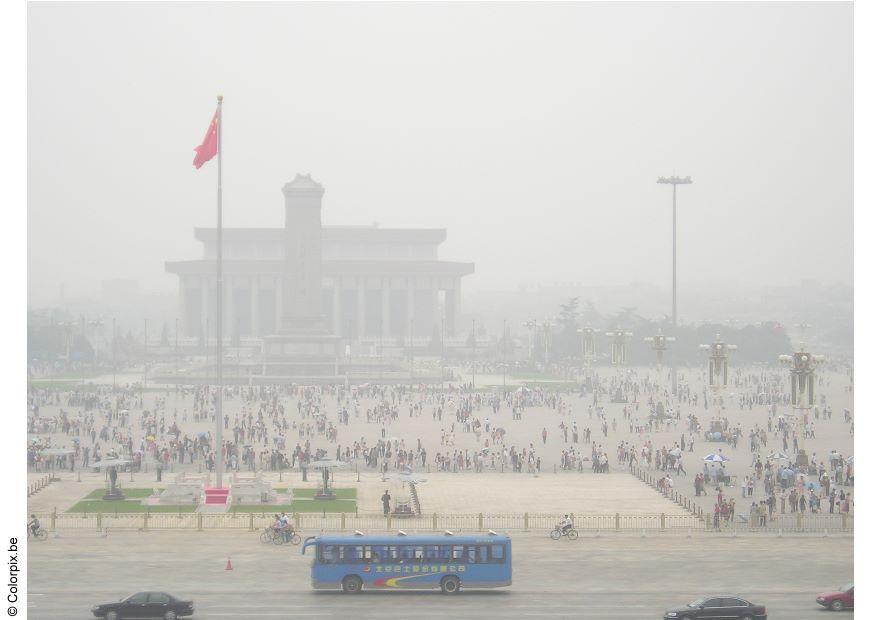 Foto tiananmenplatz im smog